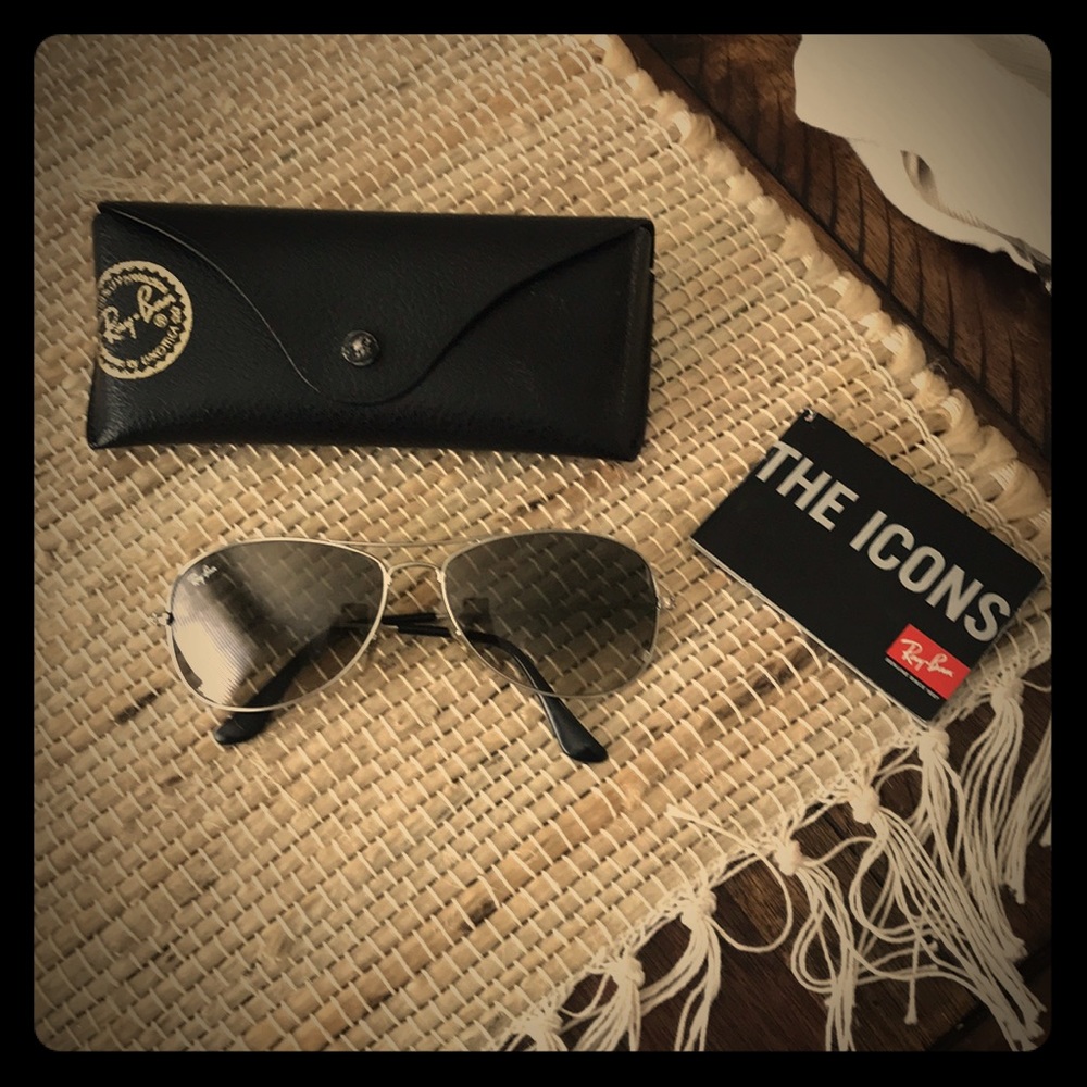 Ray Ban Aviator glasses